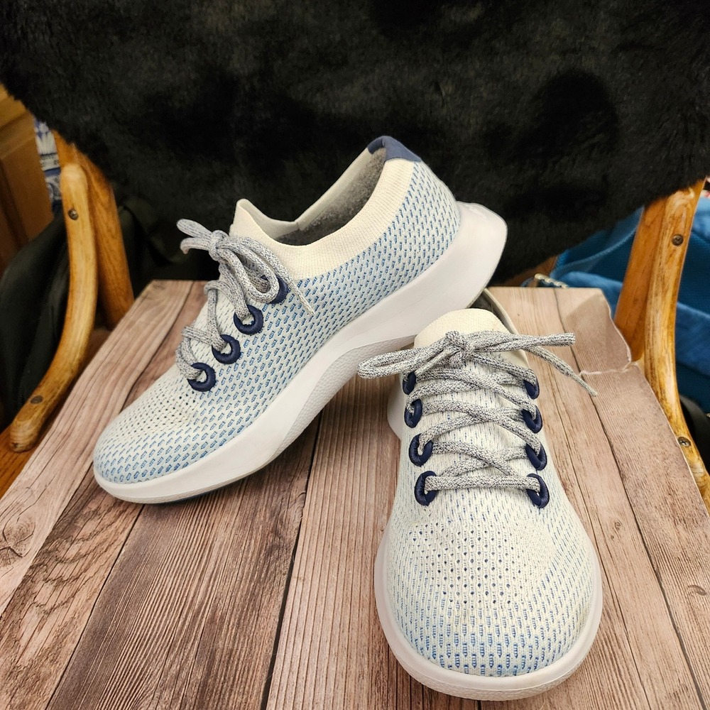 Allbirds Tree Dasher Women 9 Light Blue White Knit Sustainable Running Sneakers